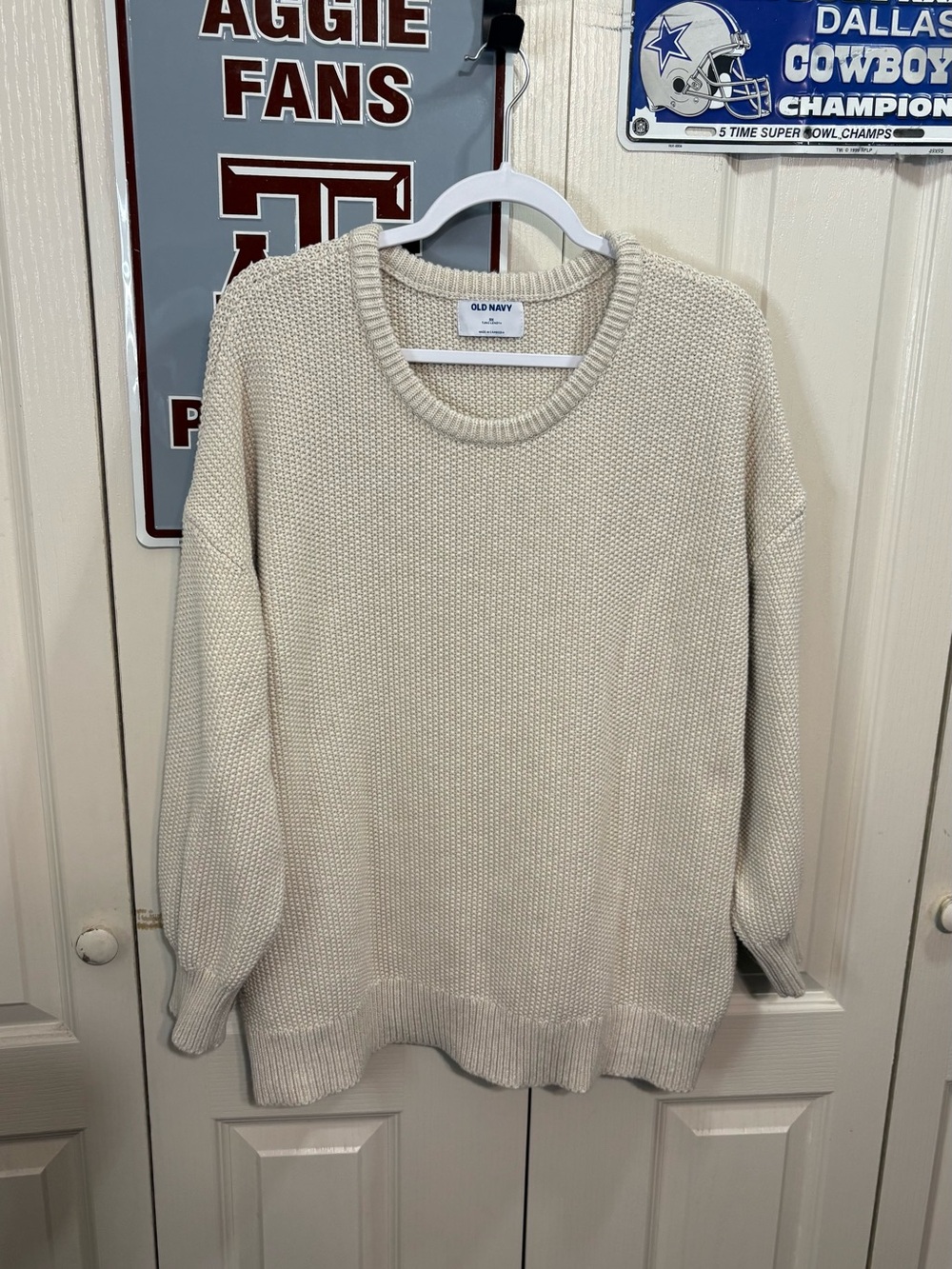 Old Navy Cream Scoop Neck Knit Sweater
